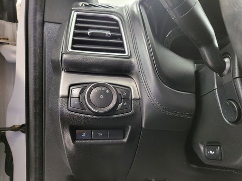Used 2018 Ford Explorer Platinum image 8