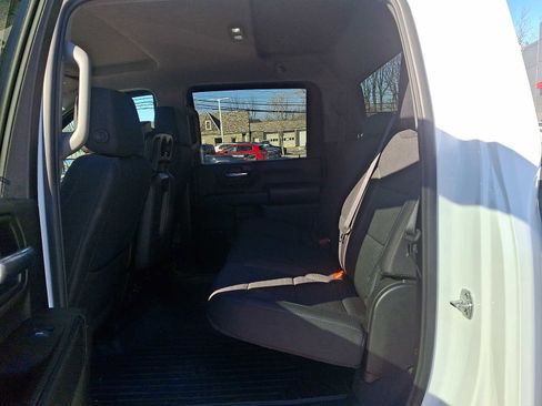 Used 2025 Chevrolet Silverado 2500 Custom w/ Custom Value Package image 22