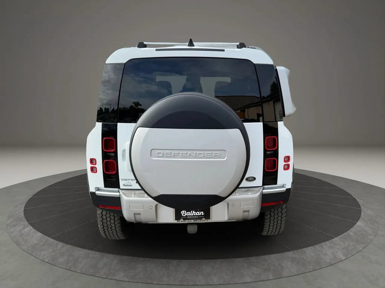 Used 2020 Land Rover Defender 110 SE AWD/4WD image 12