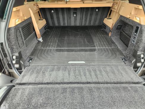 New 2026 Land Rover Range Rover Long Wheelbase SE image 31