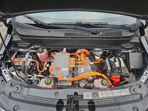 Used 2023 Chevrolet Bolt EUV LT w/ Convenience Package image 28