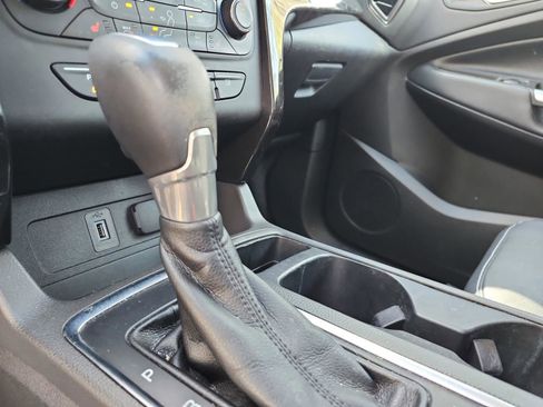 Used 2017 Ford Escape Titanium image 13