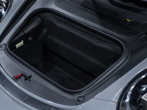 Used 2018 Porsche 911 GT3 image 38