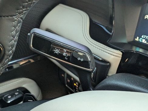 Used 2025 Lincoln Corsair Reserve w/ Jet Appearance Package image 24