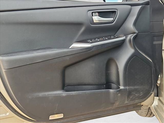Used 2015 Toyota Camry LE FWD image 10