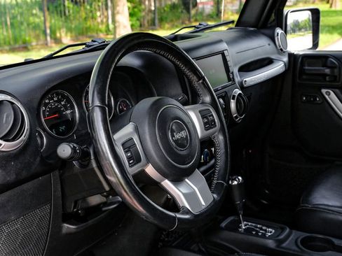 Used 2017 Jeep Wrangler Unlimited Sahara w/ Quick Order Package 24E Chief AWD/4WD image 20