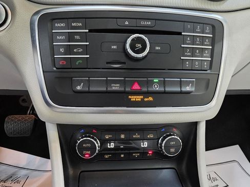 Used 2017 Mercedes-Benz GLA 250 w/ Premium Package image 34