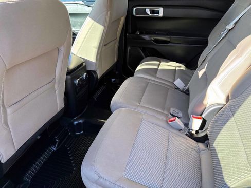Used 2022 Ford Explorer 4WD image 8