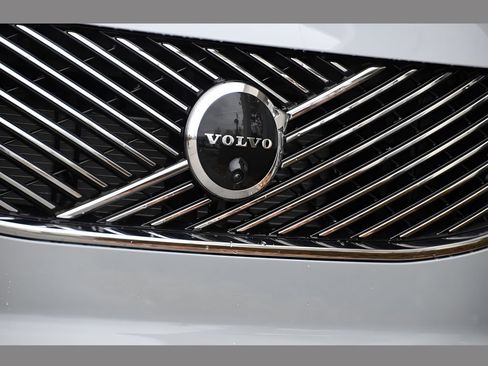 New 2026 Volvo XC90 B6 Plus w/ Protection Package Premier AWD/4WD image 9