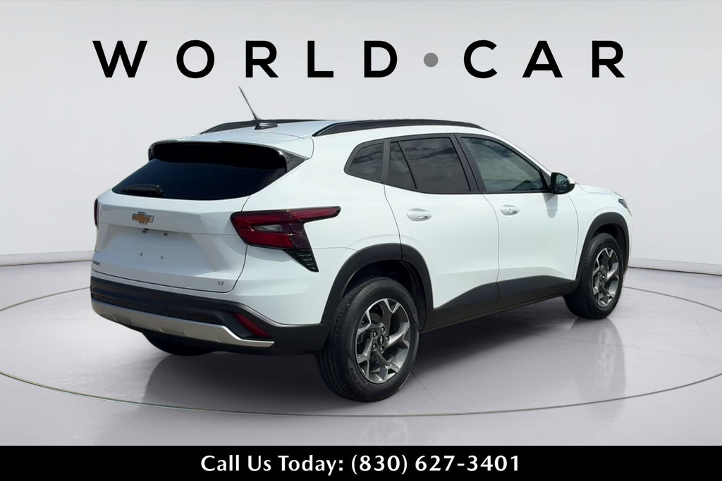 Used 2024 Chevrolet Trax LT w/ Driver Confidence Package FWD image 5