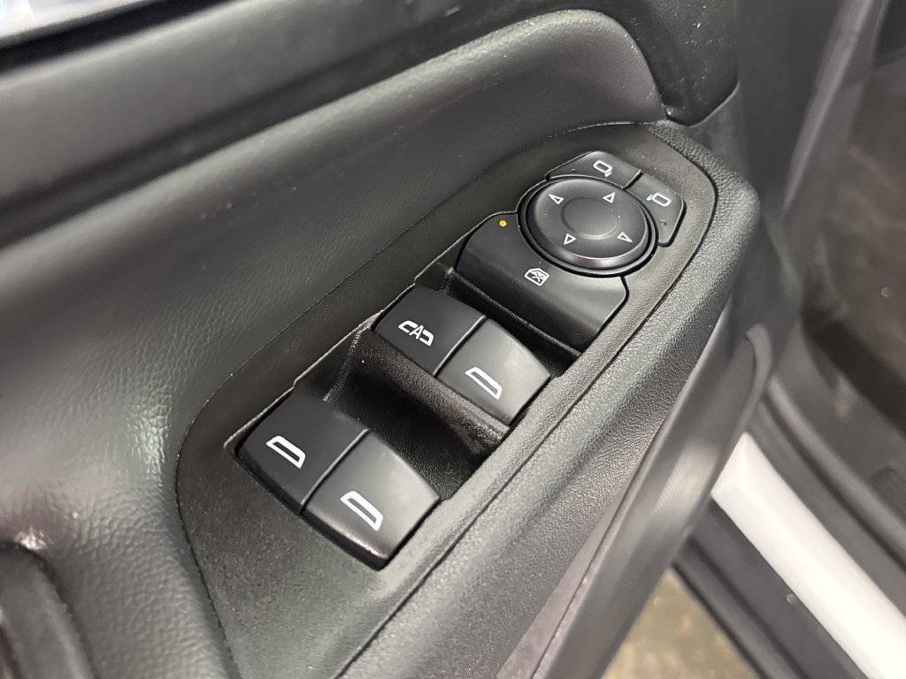 Used 2024 Chevrolet Equinox LT FWD image 14