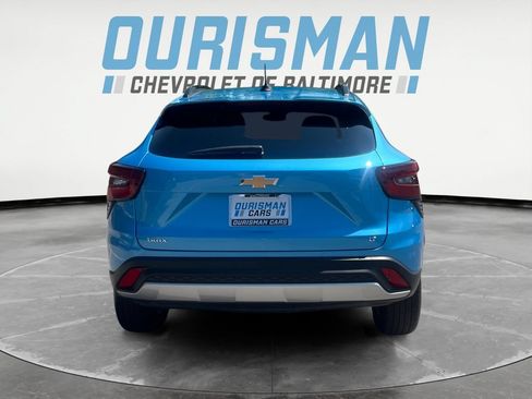 Used 2025 Chevrolet Trax LT w/ Driver Confidence Package FWD image 5
