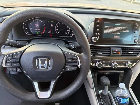 Used 2018 Honda Accord EX image 7