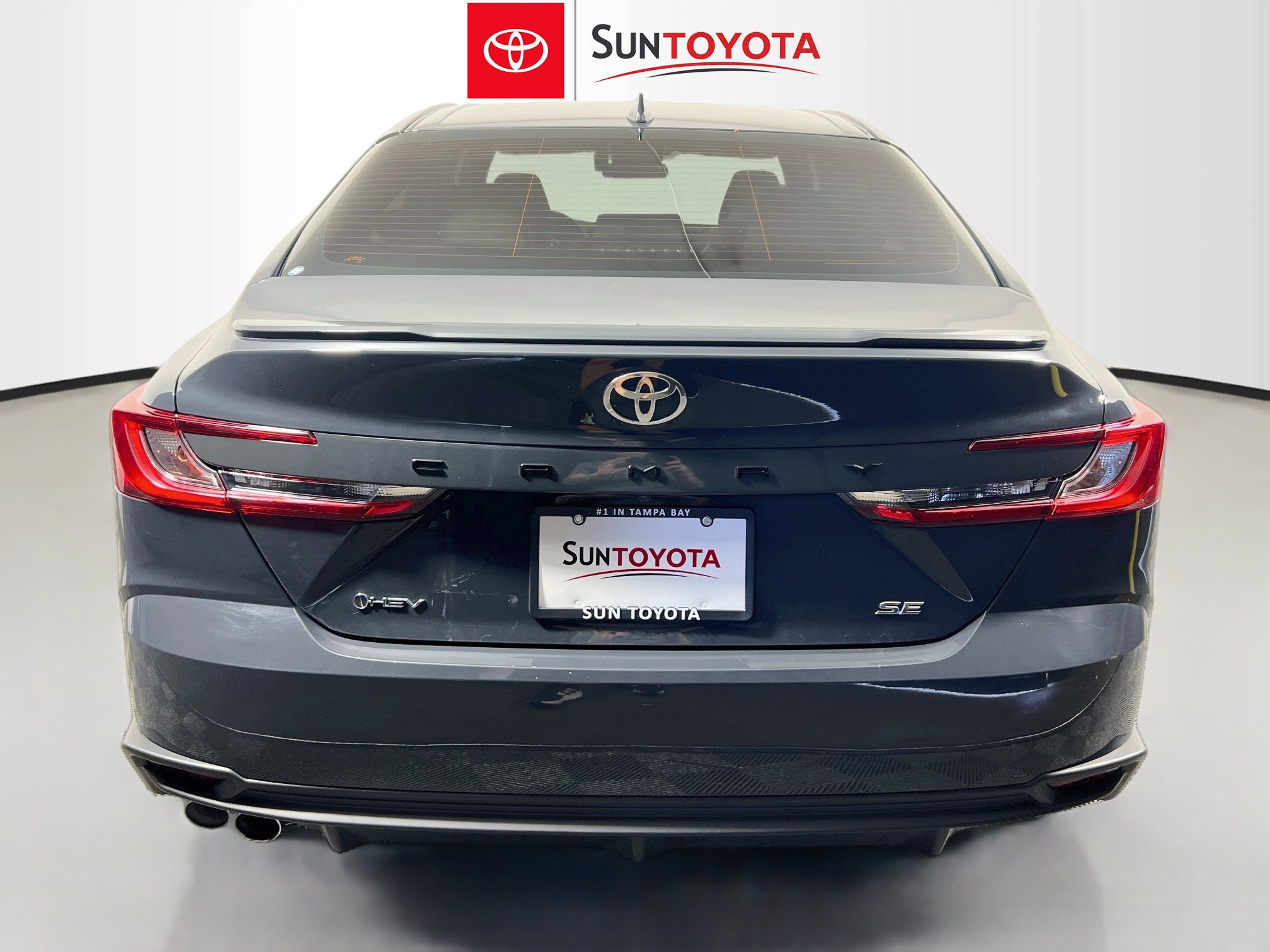 Used 2025 Toyota Camry SE FWD image 5