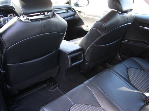 Used 2024 Toyota Camry SE image 25