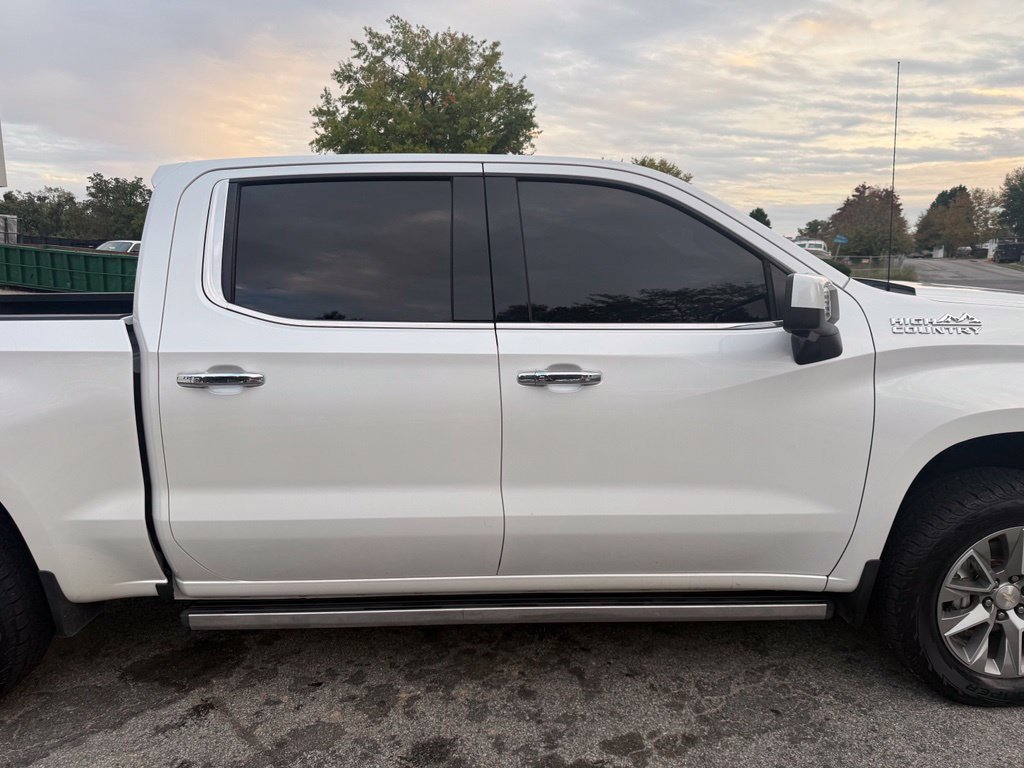 Used 2019 Chevrolet Silverado 1500 High Country w/ Technology Package AWD/4WD image 14