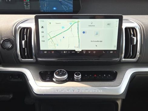 Used 2025 Ford Expedition Platinum w/ Driver's Package image 33