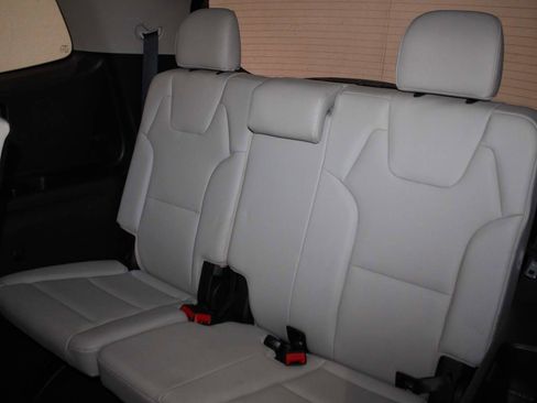 Used 2023 Kia Telluride EX image 16