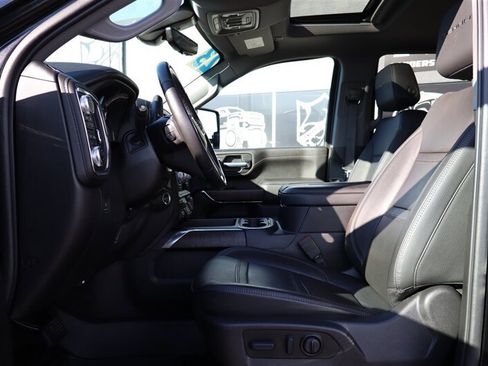 Used 2023 GMC Sierra 3500 Denali w/ Denali Black Diamond Edition image 16