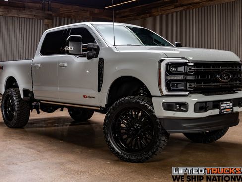 Used 2026 Ford F250 Platinum image 1