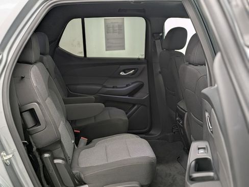 Used 2023 Chevrolet Traverse LT w/ Rear Camera Mirror Package AWD/4WD image 35