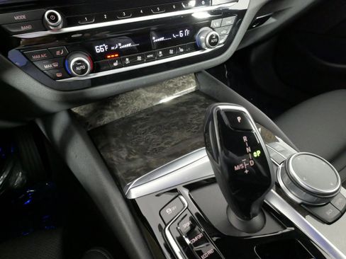 Used 2022 BMW 530i xDrive w/ Convenience Package AWD/4WD image 51