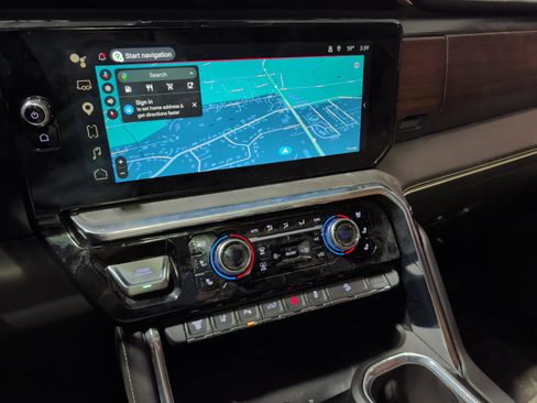 Used 2024 GMC Sierra 2500 Denali Ultimate image 12