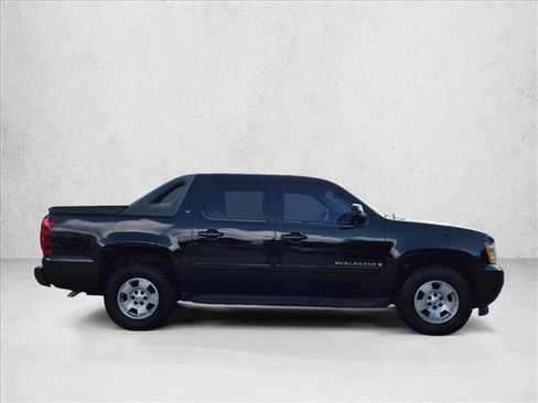 Used 2007 Chevrolet Avalanche LT w/ LT Preferred Equipment Group RWD image 4