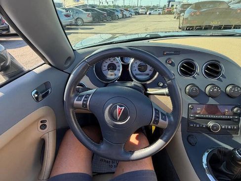 Used 2006 Pontiac Solstice Convertible w/ Premium Package RWD image 26