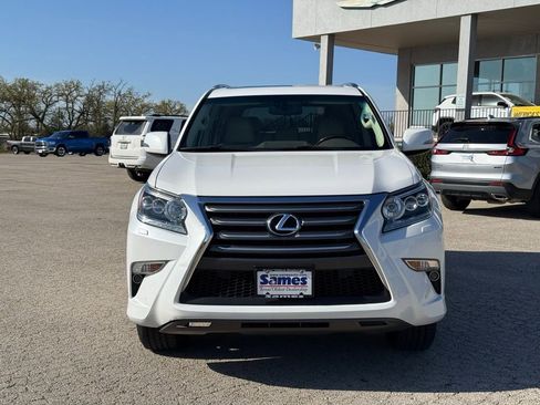 Used 2018 Lexus GX 460 Luxury w/ Preferred Accessory Package image 2