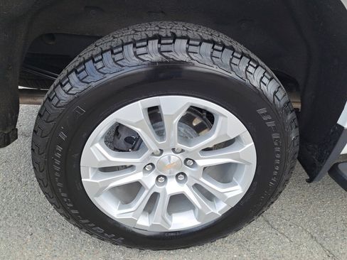 Certified 2022 Chevrolet Silverado 1500 RST image 18