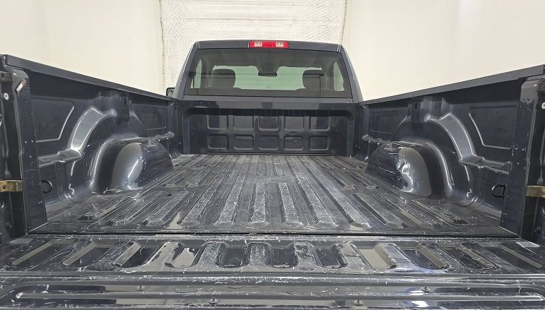 Used 2018 RAM 1500 Express RWD image 8