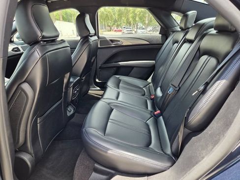 Used 2020 Lincoln MKZ FWD image 13