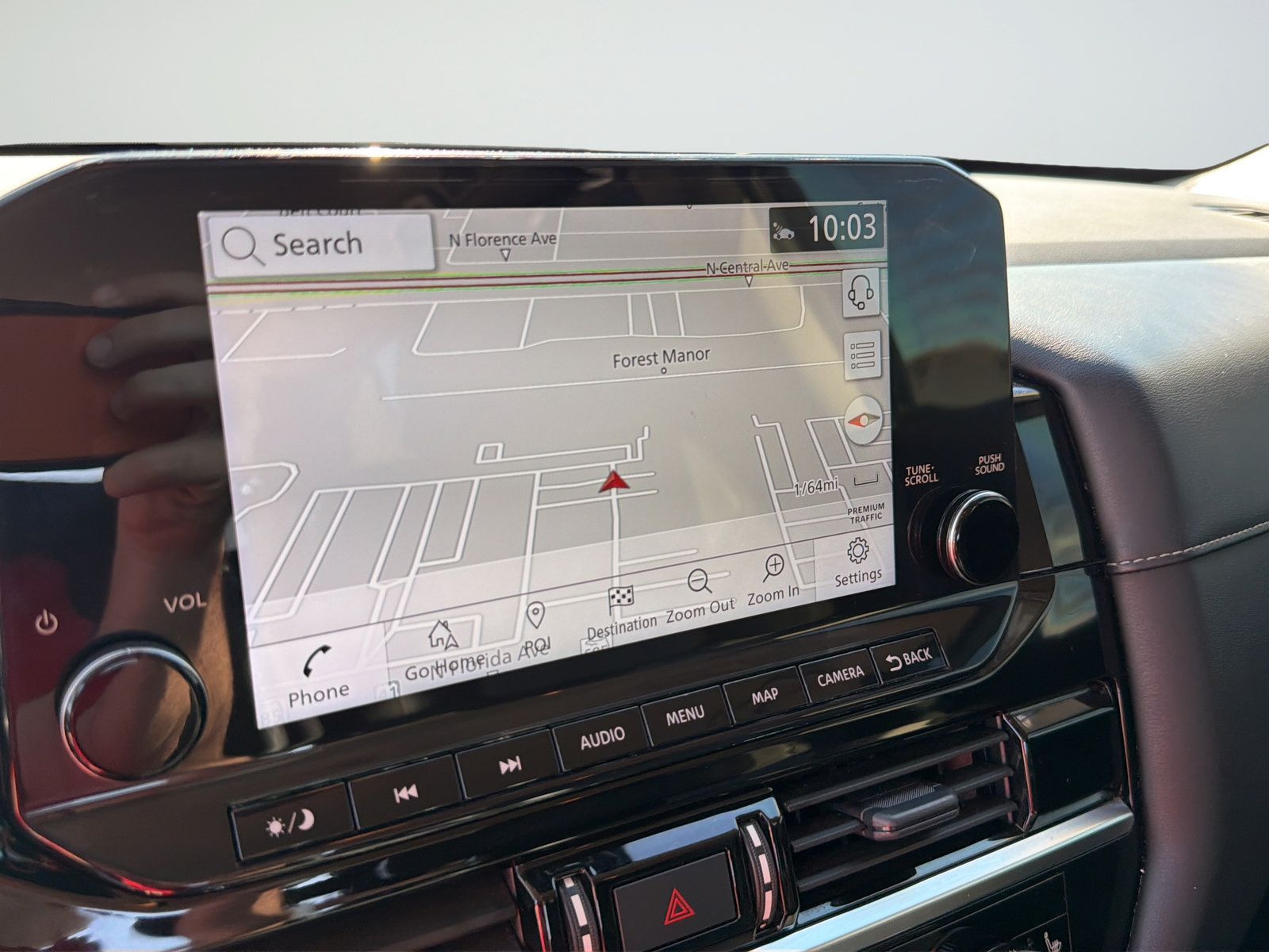 Used 2023 Nissan Pathfinder SL w/ Black Appearance Package FWD image 21