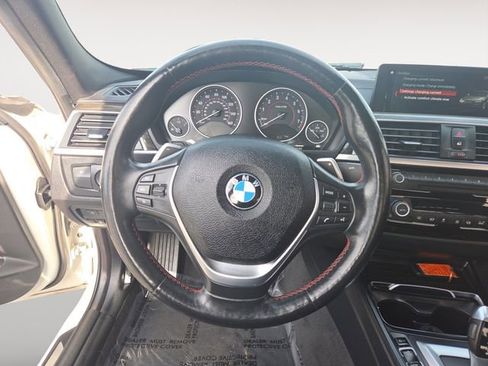 Used 2018 BMW 330e image 12