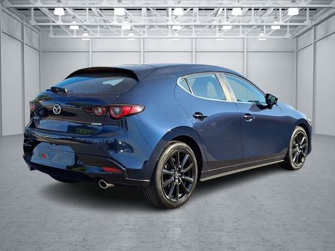 Used 2024 MAZDA MAZDA3 s FWD image 6