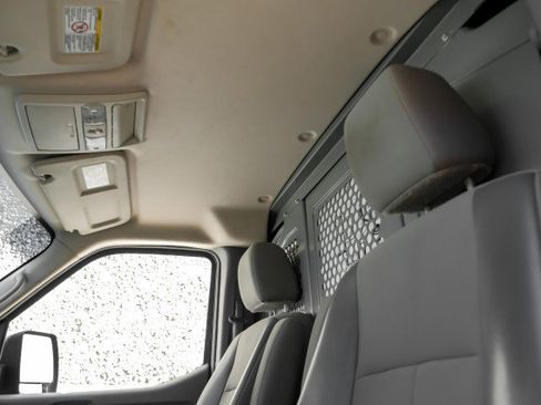 Used 2021 Nissan NV 2500 S image 35