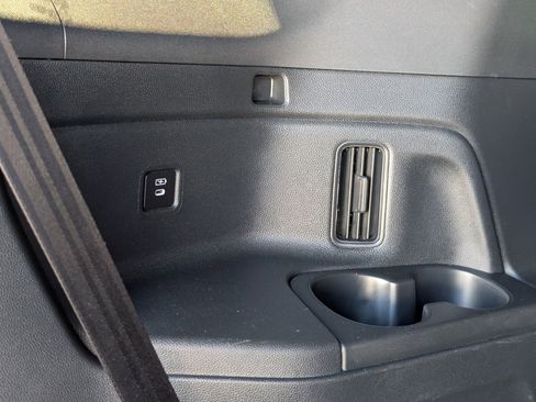 Used 2025 Honda Pilot TrailSport image 21