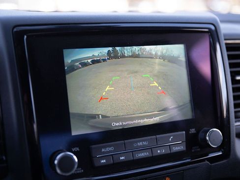 Used 2023 Nissan Frontier SV w/ Midnight Edition Package image 18