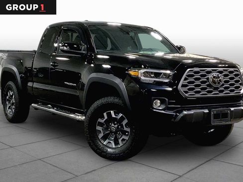 Certified 2022 Toyota Tacoma TRD Off-Road w/ TRD Premium Off Road Package AWD/4WD image 3