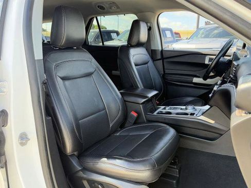 Certified 2023 Ford Explorer Limited AWD/4WD image 32