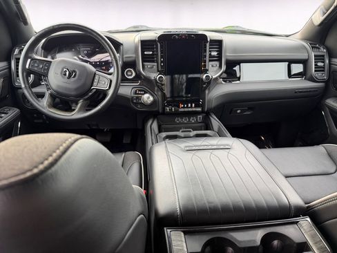 Used 2025 RAM 1500 Limited AWD/4WD image 10