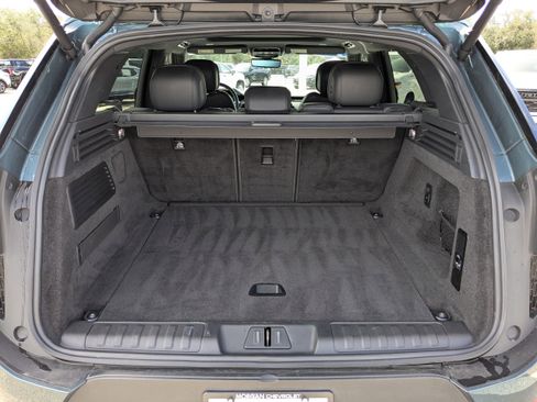 Used 2024 Land Rover Range Rover Sport SE image 12