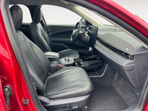 Used 2021 Ford Mustang Mach-E Premium image 15