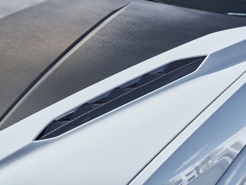 Used 2024 Lamborghini Urus Performante AWD/4WD image 11