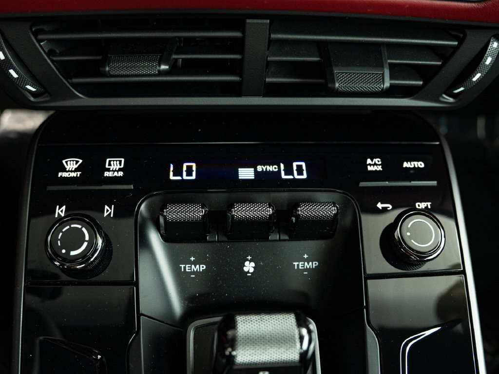 Certified 2025 Porsche 911 Carrera S RWD image 18