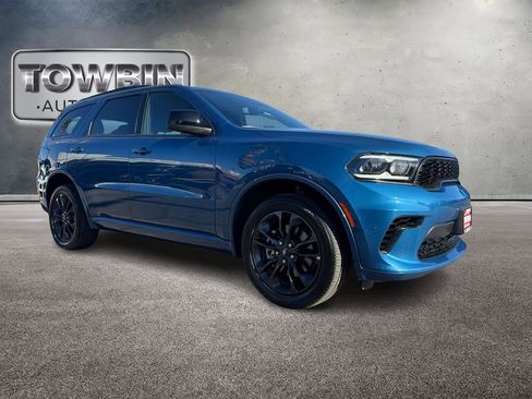 Used 2025 Dodge Durango GT w/ Blacktop Package AWD/4WD image 2