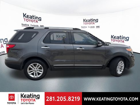 Used 2015 Ford Explorer XLT w/ Equipment Group 202B image 8
