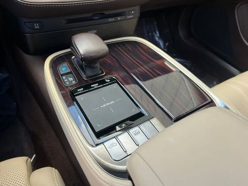 Used 2019 Lexus LS 500 F Sport image 27