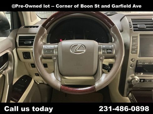Used 2014 Lexus GX 460 w/ Premium Package AWD/4WD image 14